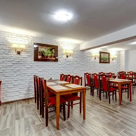 ベッド・アンド・ブレックファスト Melody レバル