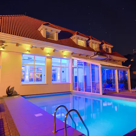 Melody ベッド・アンド・ブレックファスト レバル