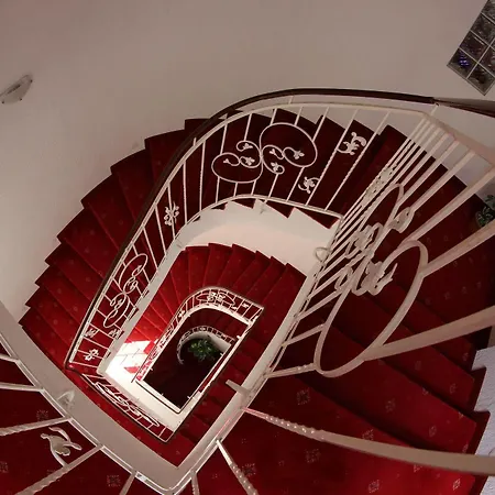 Melody ベッド・アンド・ブレックファスト 3*